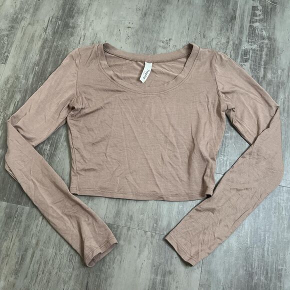 Cropped Long Sleeve TShirt Tan Size Small - Picture 1 of 4